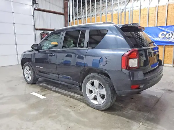 1C4NJCBA2GD560793 2016 JEEP COMPASS - Image 2