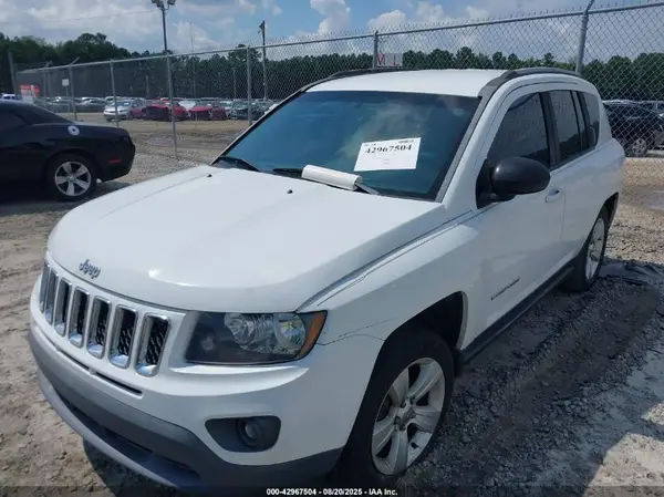 1C4NJCBA2GD567470 2016 JEEP COMPASS - Image 2