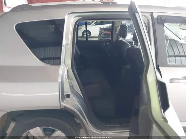 1C4NJCBA2GD568442 2016 JEEP COMPASS - Image 8