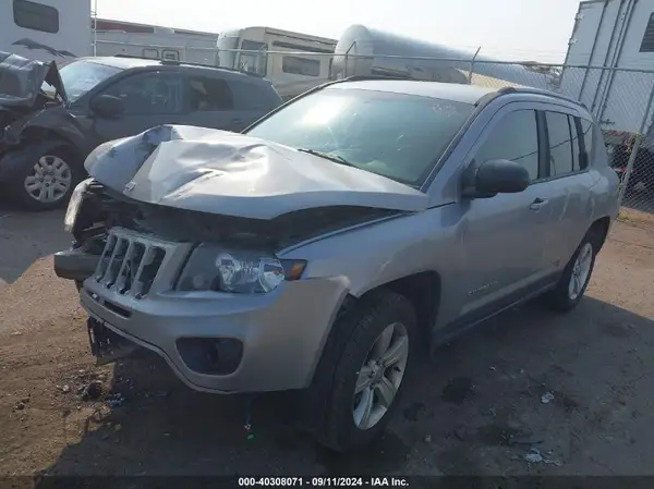 1C4NJCBA2GD574192 2016 JEEP COMPASS - Image 2