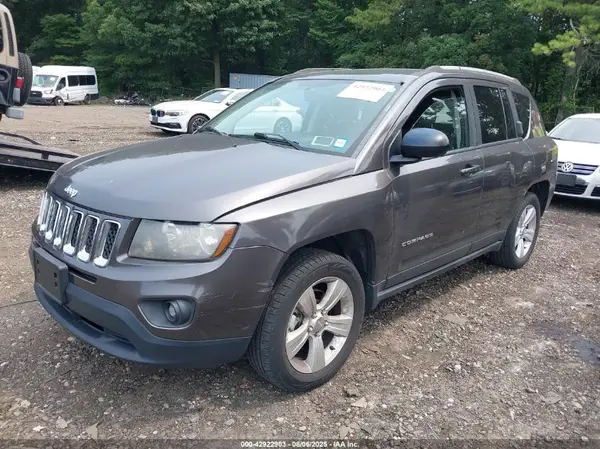 1C4NJCBA2GD611662 2016 JEEP COMPASS - Image 2