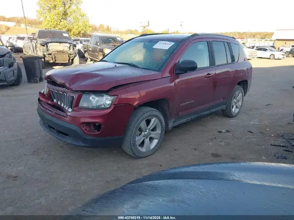 1C4NJCBA2GD640983 2016 JEEP COMPASS - Image 2