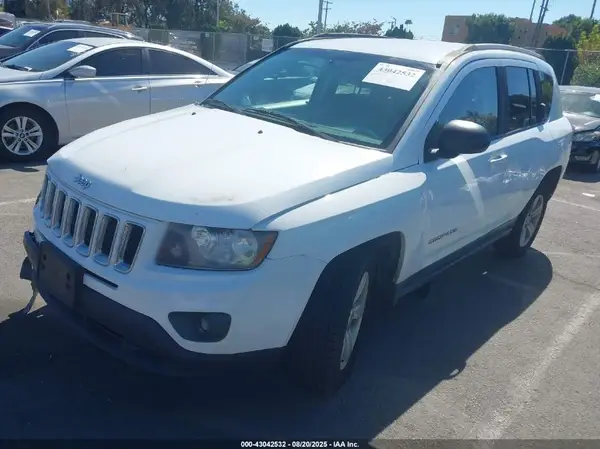 1C4NJCBA2GD675510 2016 JEEP COMPASS - Image 2