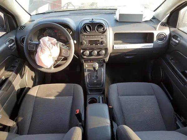 1C4NJCBA2GD739142 2016 JEEP COMPASS - Image 8