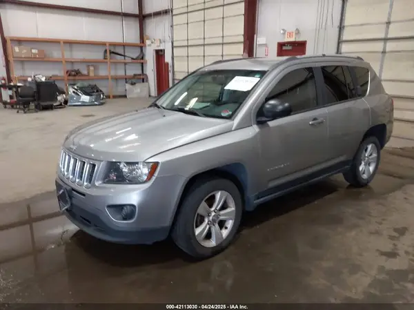 1C4NJCBA2GD743224 2016 JEEP COMPASS - Image 2