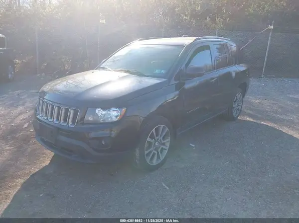 1C4NJCBA2HD166695 2017 JEEP COMPASS - Image 2