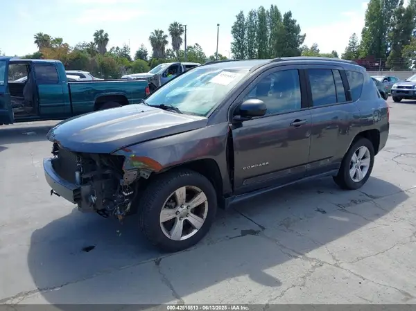 1C4NJCBA3GD536244 2016 JEEP COMPASS - Image 2