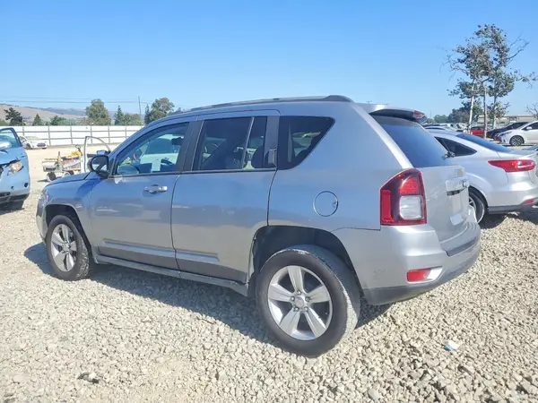 1C4NJCBA3GD560611 2016 JEEP COMPASS - Image 2