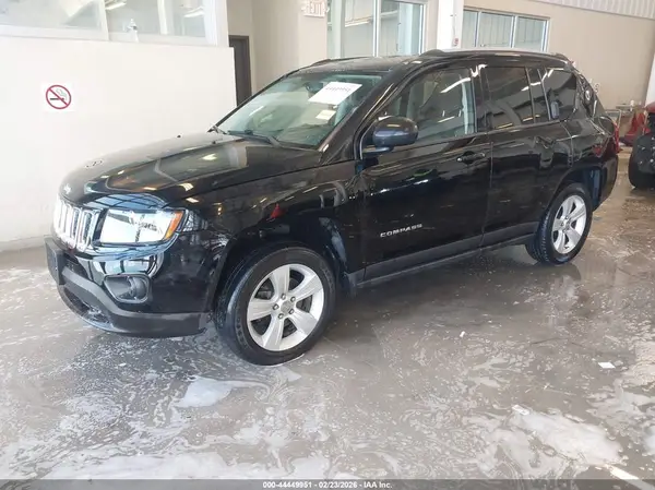 1C4NJCBA3GD560852 2016 JEEP COMPASS - Image 2