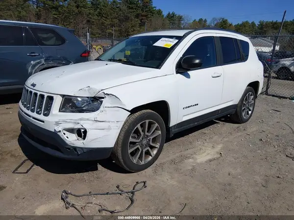 1C4NJCBA3GD591132 2016 JEEP COMPASS - Image 2