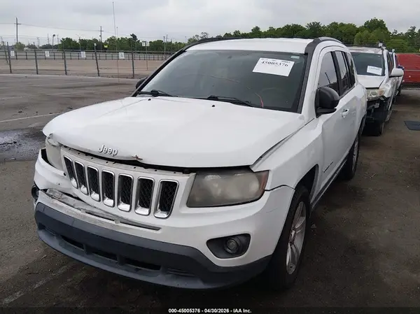 1C4NJCBA3GD621830 2016 JEEP COMPASS - Image 2