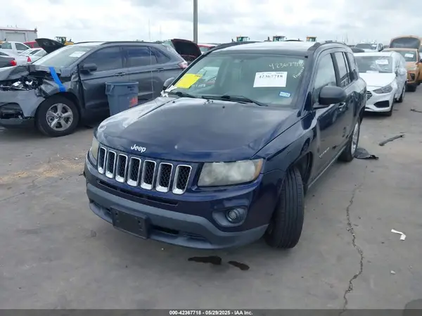 1C4NJCBA3GD687942 2016 JEEP COMPASS - Image 2