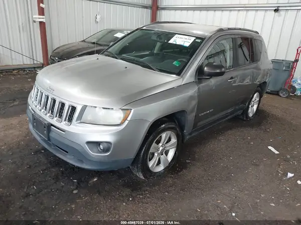 1C4NJCBA3GD688685 2016 JEEP COMPASS - Image 2