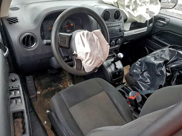 1C4NJCBA3GD729154 2016 JEEP COMPASS - Image 8