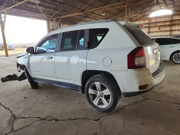 1C4NJCBA3GD773428 2016 JEEP COMPASS - Image 2