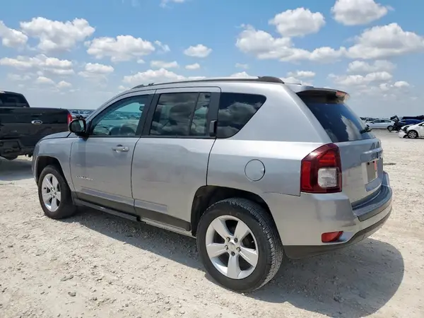1C4NJCBA3HD123855 2017 JEEP COMPASS - Image 2