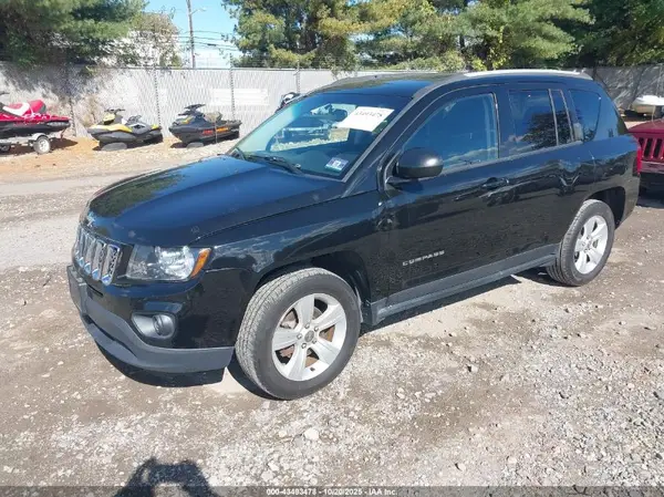 1C4NJCBA3HD146469 2017 JEEP COMPASS - Image 2