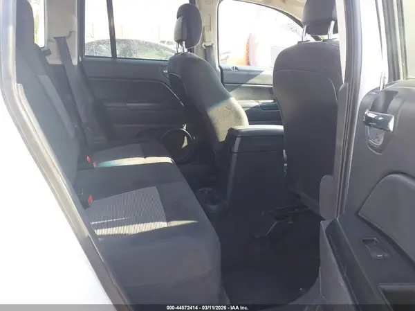 1C4NJCBA4GD525561 2016 JEEP COMPASS - Image 8