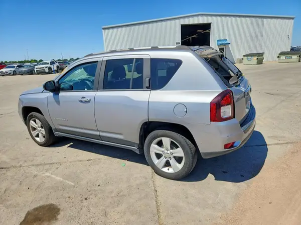 1C4NJCBA4GD641360 2016 JEEP COMPASS - Image 2