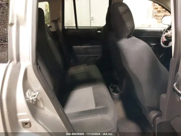 1C4NJCBA4GD665156 2016 JEEP COMPASS - Image 8