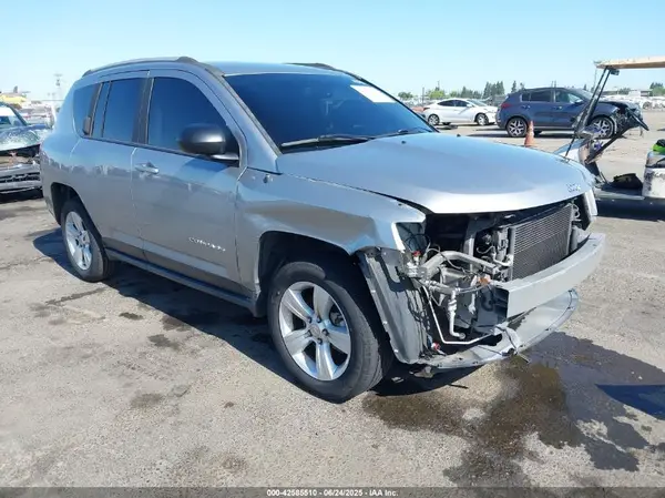 1C4NJCBA4GD675878 2016 JEEP COMPASS - Image 1