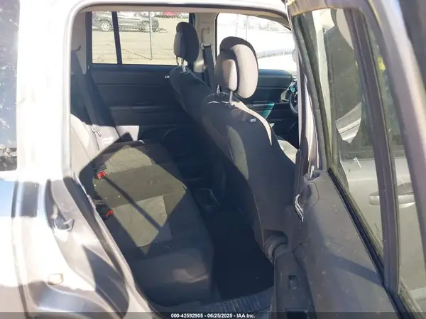 1C4NJCBA4GD812012 2016 JEEP COMPASS - Image 8