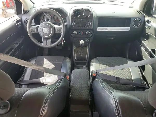 1C4NJCBA4HD147260 2017 JEEP COMPASS - Image 8