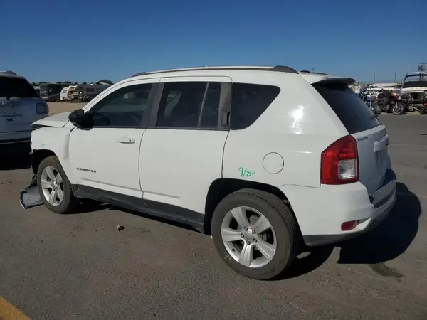 1C4NJCBA4HD148005 2017 JEEP COMPASS - Image 2