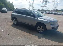 1C4NJCBA5GD561016 2016 JEEP COMPASS