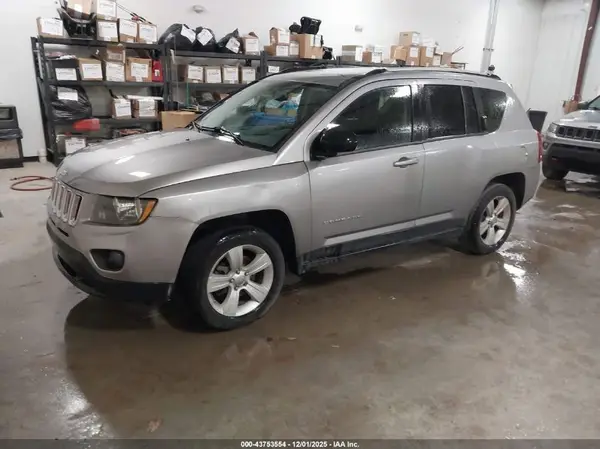 1C4NJCBA5GD567558 2016 JEEP COMPASS - Image 2