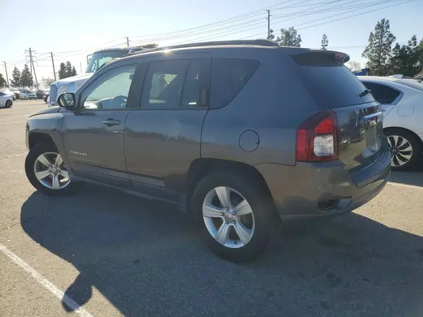 1C4NJCBA5GD569097 2016 JEEP COMPASS - Image 2
