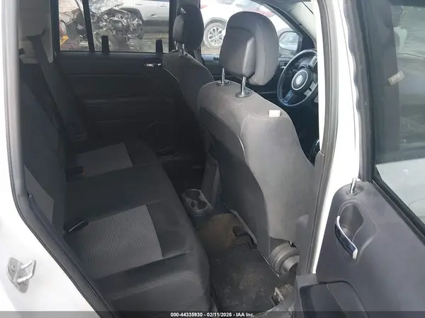 1C4NJCBA5GD611557 2016 JEEP COMPASS - Image 8