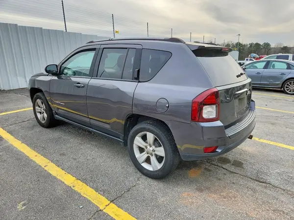 1C4NJCBA5GD611641 2016 JEEP COMPASS - Image 2