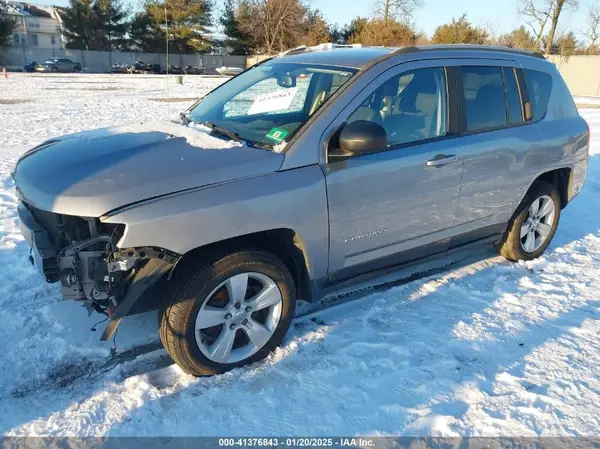 1C4NJCBA5GD633865 2016 JEEP COMPASS - Image 2