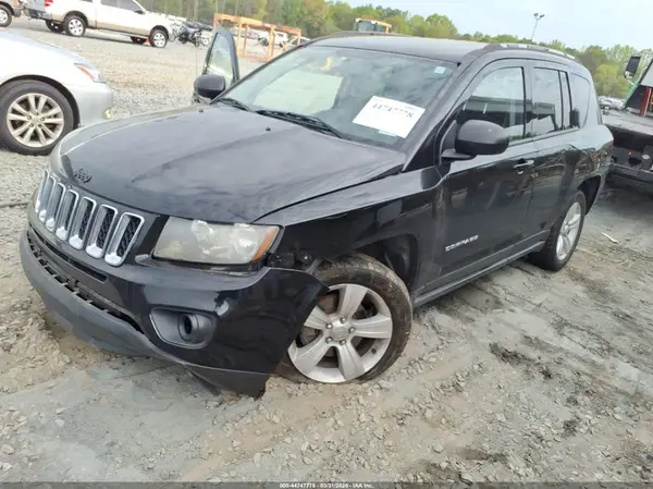 1C4NJCBA5GD641030 2016 JEEP COMPASS - Image 2