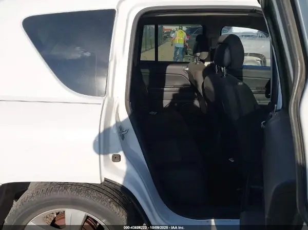 1C4NJCBA5GD666509 2016 JEEP COMPASS - Image 8