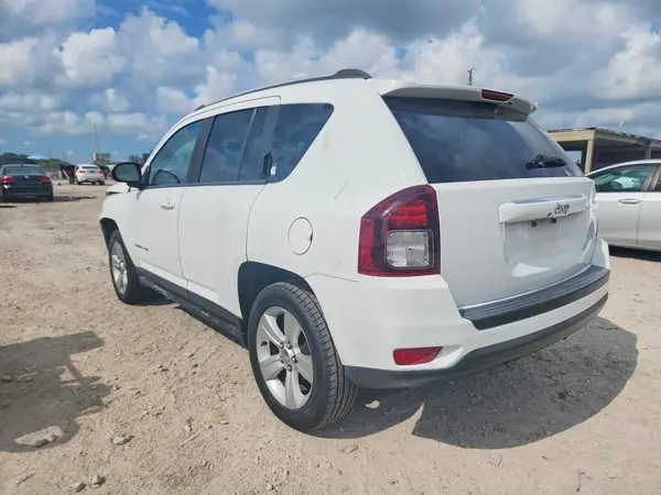 1C4NJCBA5GD677543 2016 JEEP COMPASS - Image 2