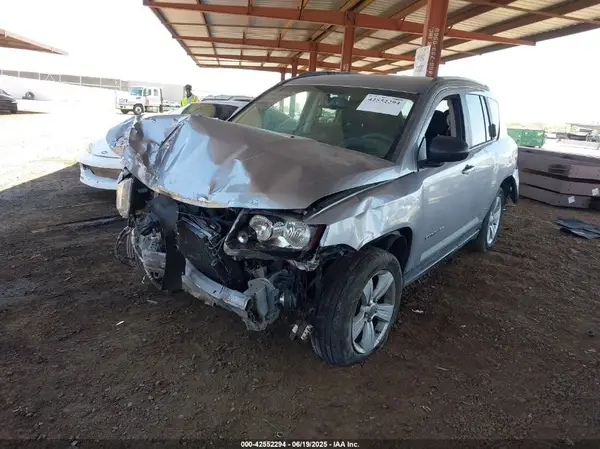 1C4NJCBA5HD147204 2017 JEEP COMPASS - Image 2