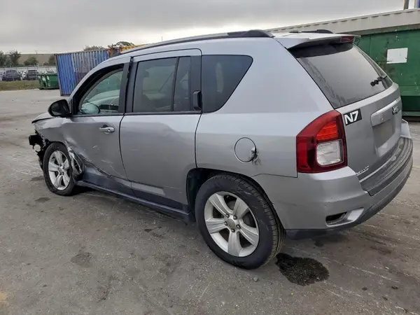 1C4NJCBA5HD147493 2017 JEEP COMPASS - Image 2
