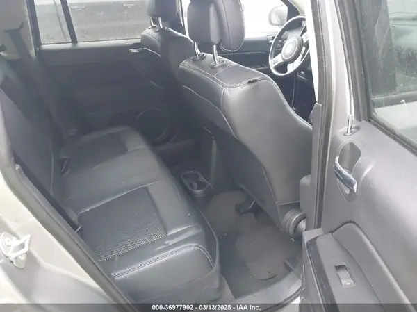 1C4NJCBA5HD166884 2017 JEEP COMPASS - Image 8
