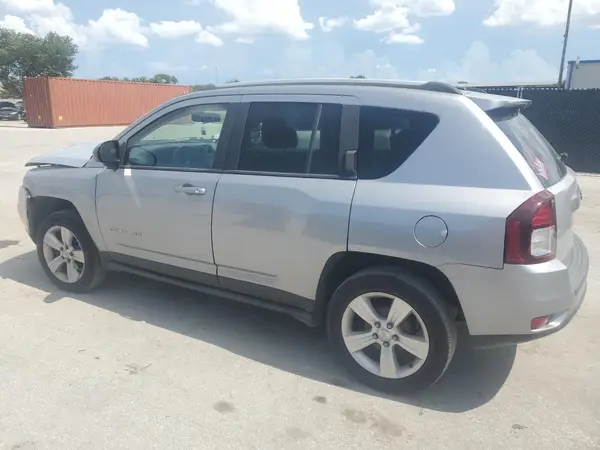 1C4NJCBA6GD561106 2016 JEEP COMPASS - Image 2