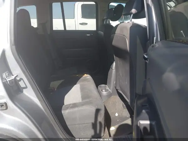 1C4NJCBA6GD568685 2016 JEEP COMPASS - Image 8
