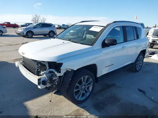 1C4NJCBA6GD590184 2016 JEEP COMPASS - Image 2