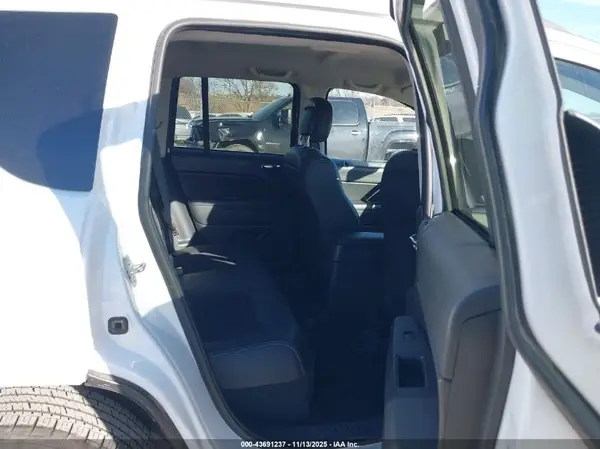 1C4NJCBA6GD590184 2016 JEEP COMPASS - Image 8