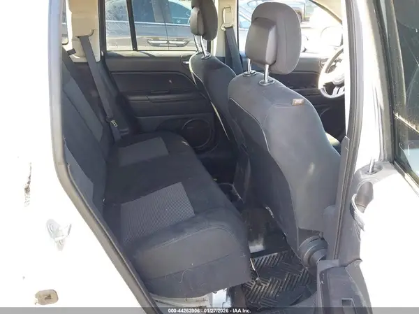 1C4NJCBA6GD675607 2016 JEEP COMPASS - Image 8