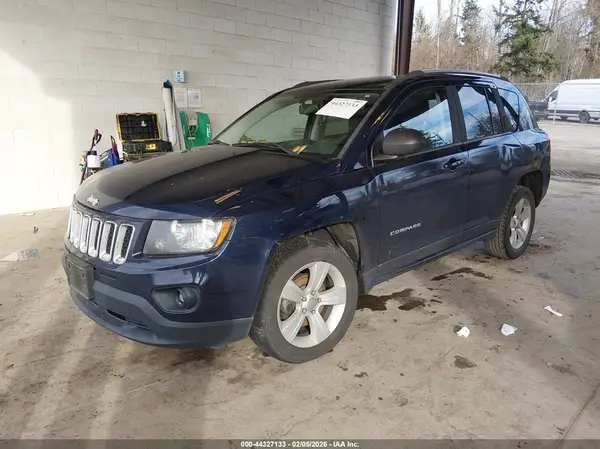 1C4NJCBA6GD715085 2016 JEEP COMPASS - Image 2
