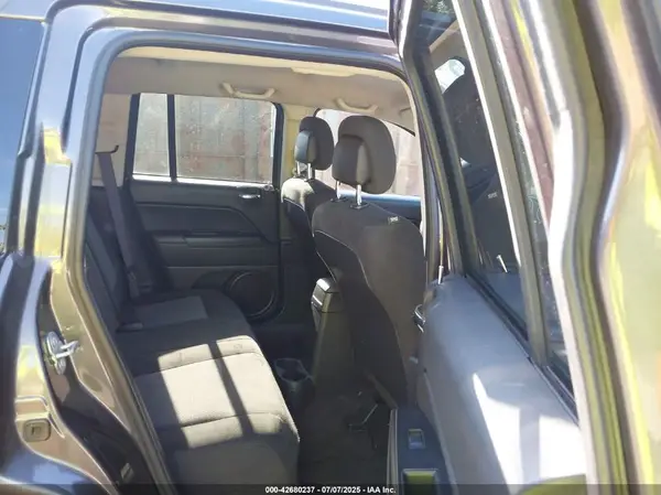 1C4NJCBA6HD147499 2017 JEEP COMPASS - Image 8