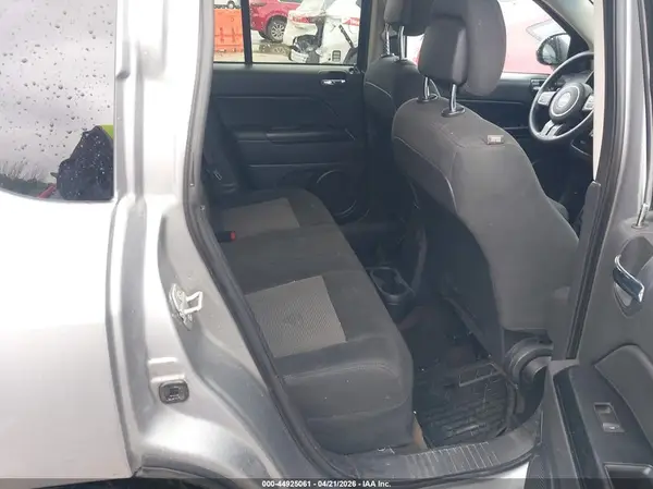 1C4NJCBA7GD560966 2016 JEEP COMPASS - Image 8