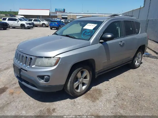 1C4NJCBA7GD568355 2016 JEEP COMPASS - Image 2
