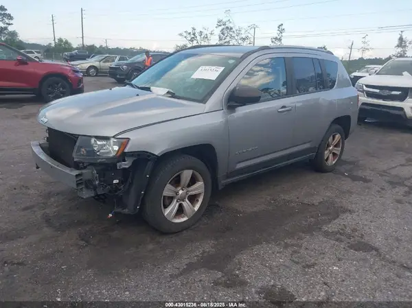 1C4NJCBA7GD620390 2016 JEEP COMPASS - Image 2